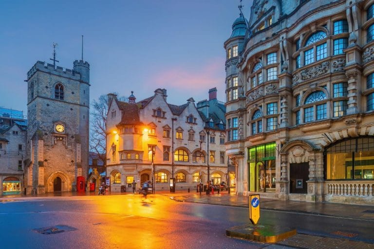 Old town of oxford city cityscape of england3